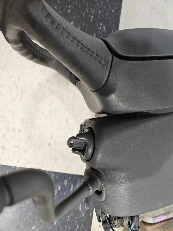 1995-1998 Chevy GMC C/K1500 Truck Suburban AUTOMATIC TRANS/Tilt Steering Column  — 第 4/4 张图片