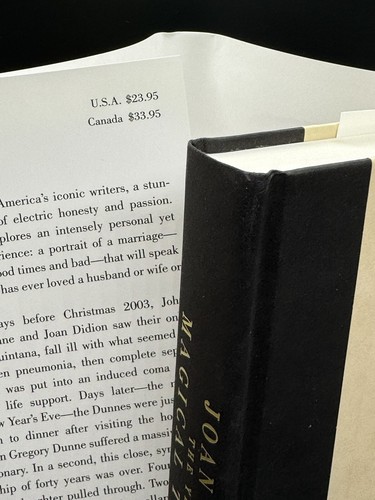 DIDION, Joan. The Year of Magical Thinking. Alfred A. Knopf, 2006. 18th Printing - Picture 4 of 6