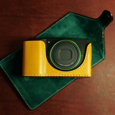 Ricoh GR 2, GR 1 case  - Arte di mano -