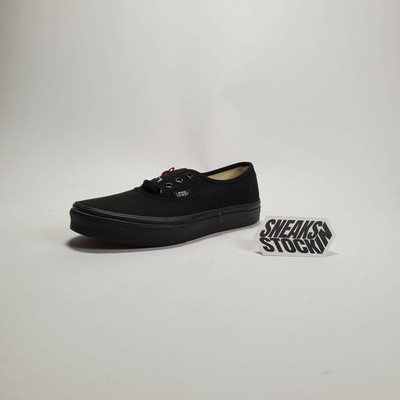 all black canvas vans