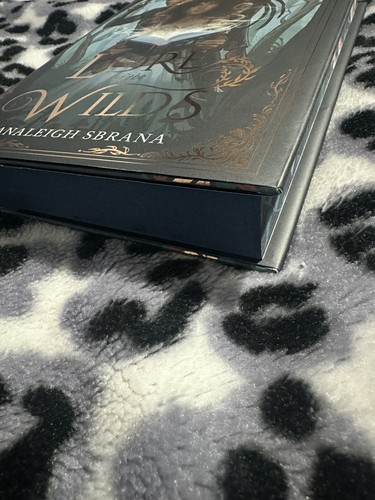 Lore Of The Wilds By Analeigh Sbrana. Fairyloot Exclusive Edition. Brand New. - Picture 7 of 17