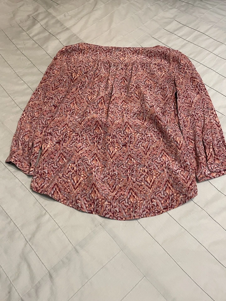 Blusa MAX STUDIO 100% Seda Rosa Púrpura Rojo Estampada Manga 3/4 Talla XS Foto 4 de 4