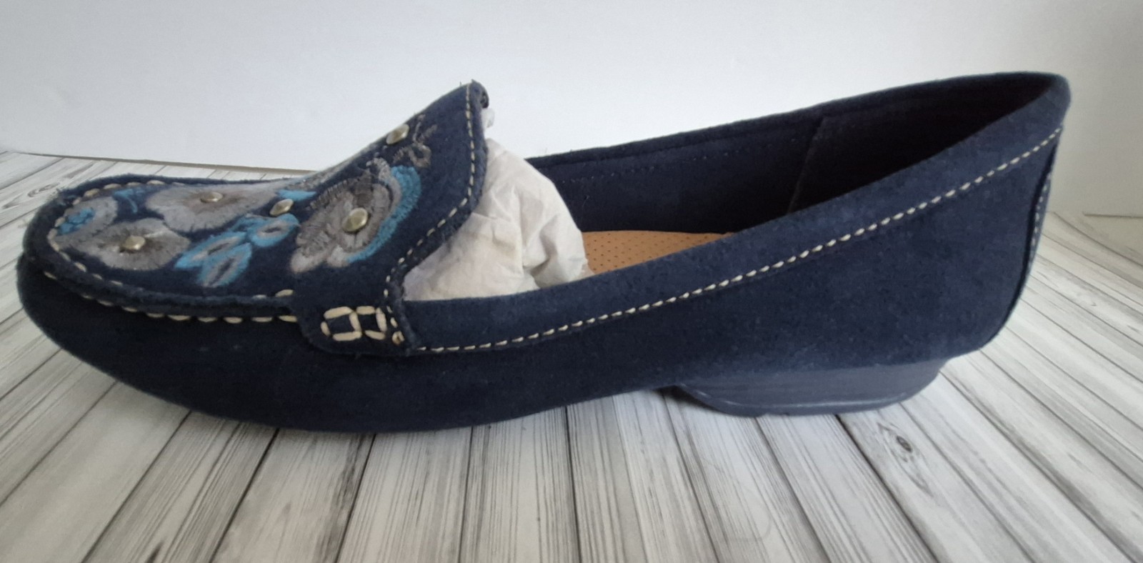 BARETRAPS Otella Navy Suede Leather Slip on Loafers Grey Embroidered 9 M