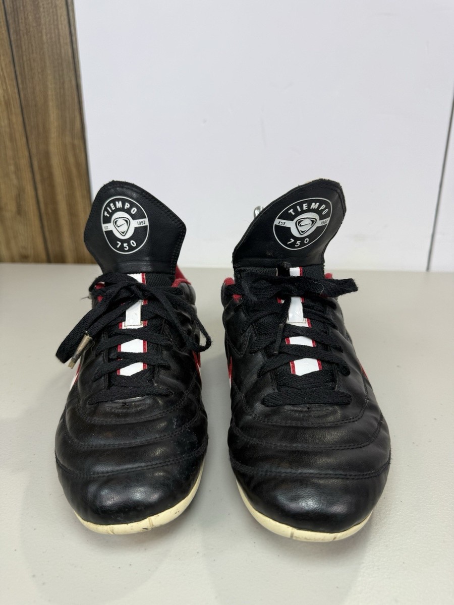 Vintage 2004 Y2k Nike Tiempo 750 Indoor soccer Mens sz 7 Black and