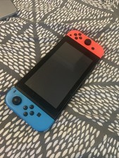 Nintendo Switch 32GB Console Neon Blue/Red + Mario Kart 8 Deluxe