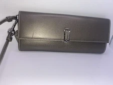 Vintage Coach Leather Envelope Wallet Gray Silver Clasp opening Zip Pocket Insid