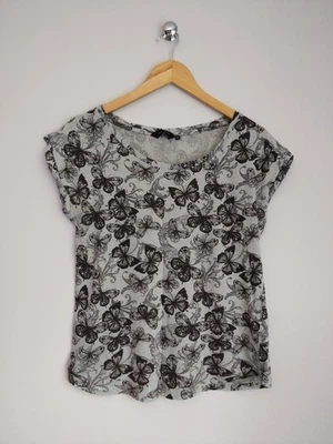 New Look Women's White & Black Butterfly Patterned Short Sleeve T-shirt Size 12 - Image 1 of 4