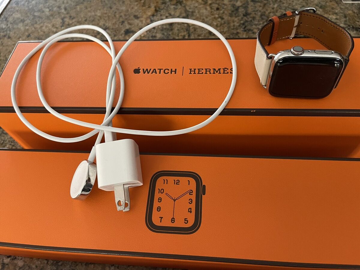 Apple Watch Series 4 Hermes Hermès 44mm Watch Stainless Apple Watch Series 4 Hermes Hermès 44mm Watch Stainless