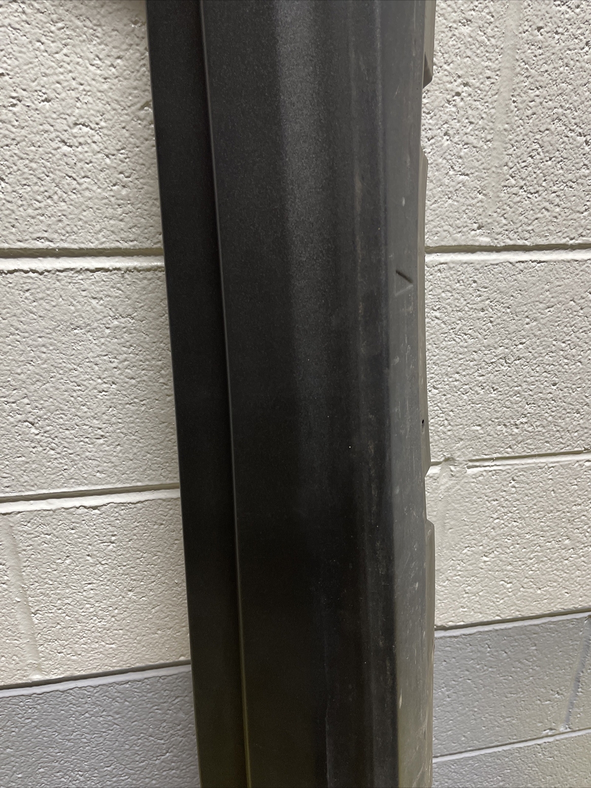 2017-2020 Maserati Levante Left Driver Side Rocker Skirt Molding OEM Trim