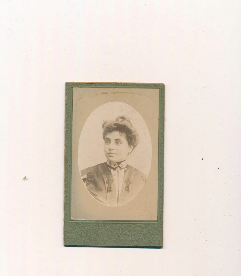 CDV portrait femme anonyme mode col woman chignon vintage bijou - Photo 1/1