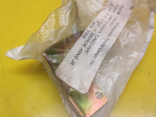 NOS OEM POLARIS EXHAUST HEADER PIPE SUPPORT BRACKET DRAGON IQ FUSION RMK - Foto 5 di 5