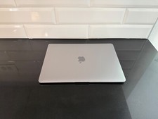 Apple MacBook Air Retina 13" 2020 i3 8GB RAM 256GB SSD Amazing Condition