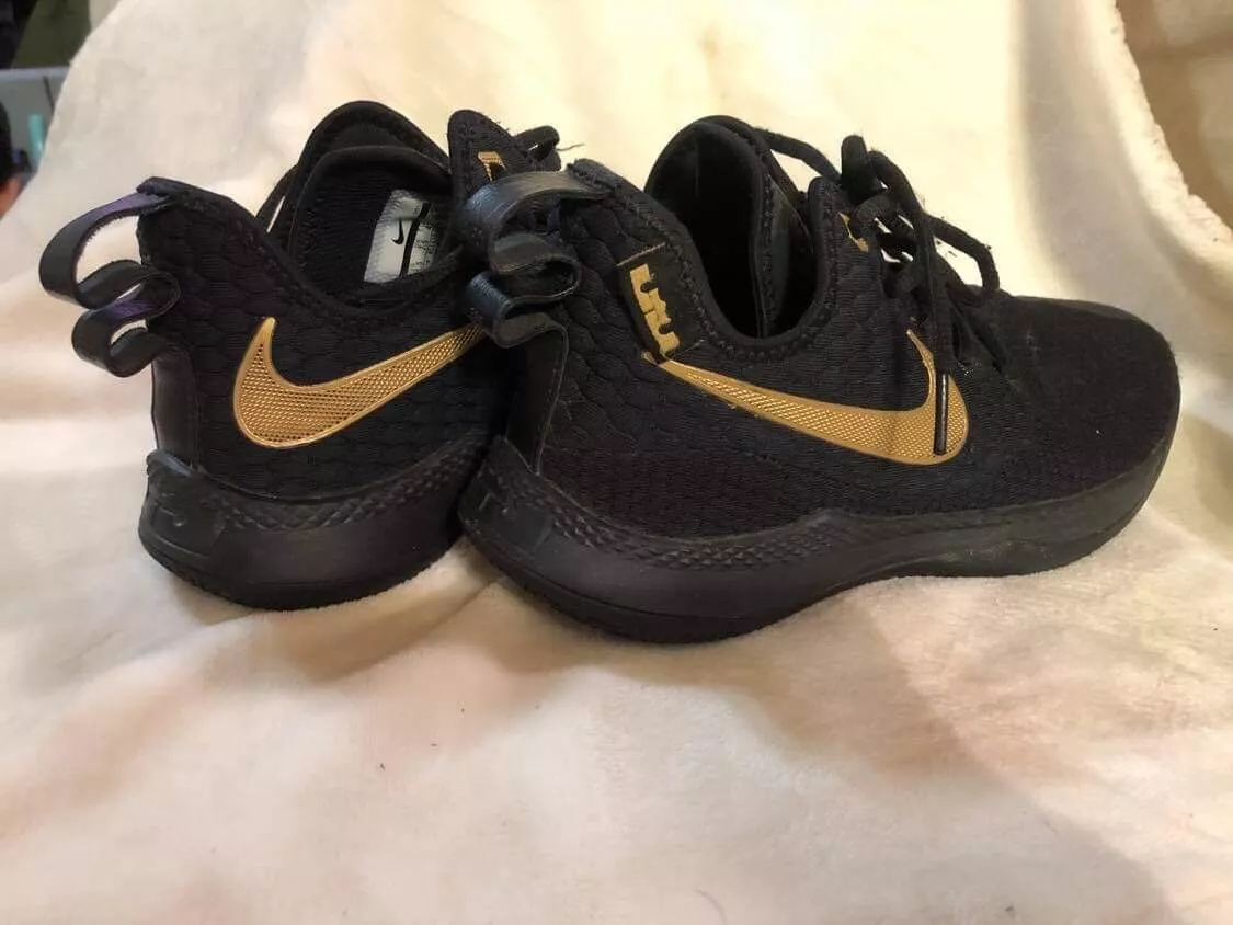 Nike lebron witness iii gold deals black