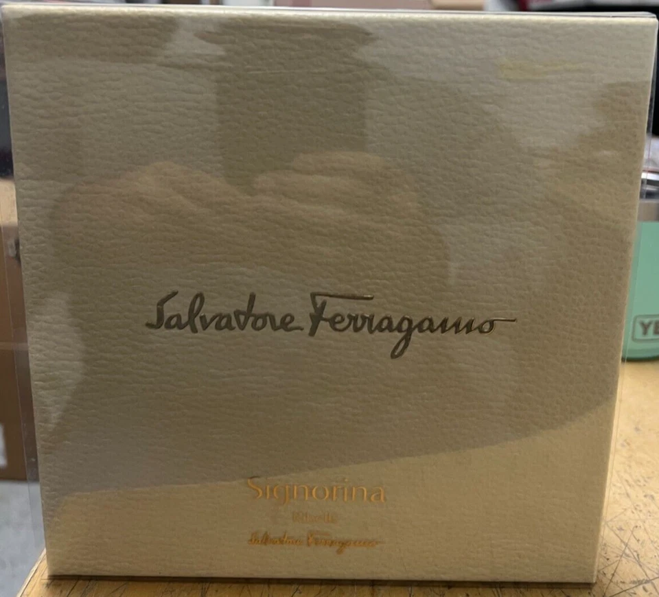 SALVATORE FERRAGAMO SIGNORINA RIBELLE EAU 30 ml Perfume 50 ml Loción Corporal Foto 2 de 3