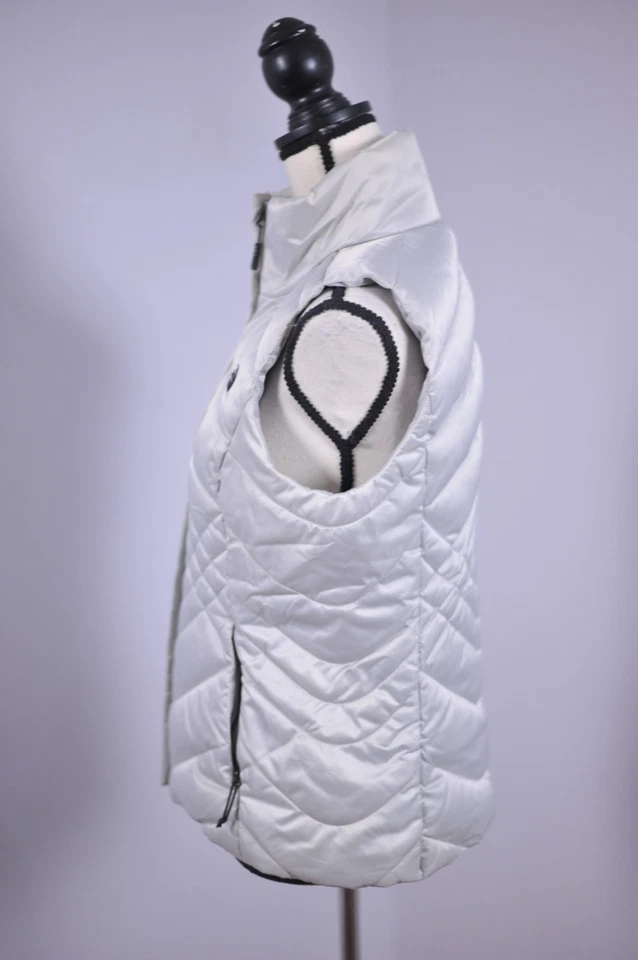 The North Face Aconcagua 550 Down Vest Silver/Gray Women's Small S - Image 2 of 4