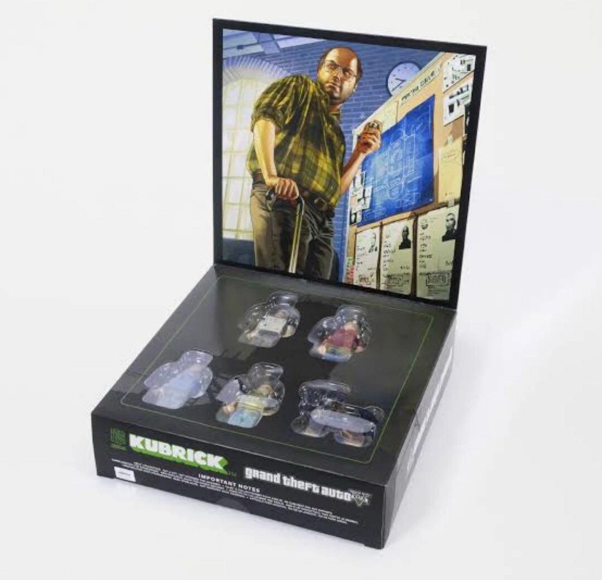 Kubrick Grand Theft Auto IV V Standard Edition & Robbery
