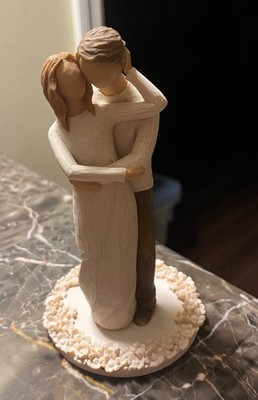 Willow tree figurine! Beautiful can be a cake topper as well! great condition!~