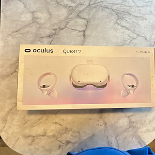 Oculus Quest 2 Standalone VR Headset White w/ 2 Controllers 90Hz USB C