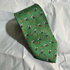 Brooks Brothers Fleece Child  s 100 Silk Skinny Tie Necktie Green Bees 44"x2.5"