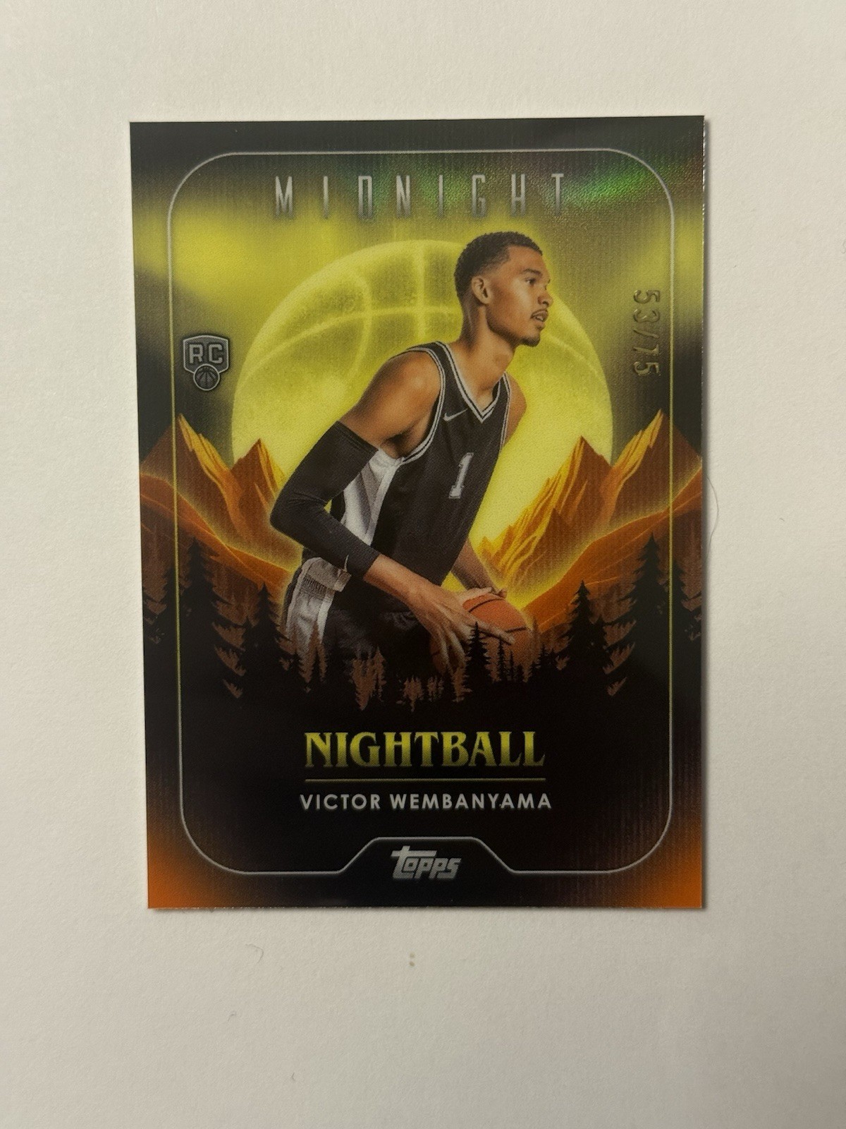 2023-24 Topps Midnight - Nightball Victor Wembanyama #NB-21 Dusk /75 (RC)
