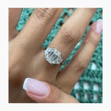 Diamond Emerald Ring VS1 F IGI Certified 2.5Ct Labcreated 18K White Gold 3 Stone