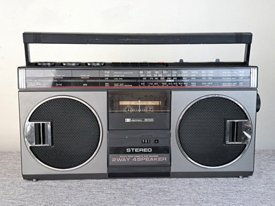Electronic RR 5565  Boombox - 4-Band Radio Cassete Recorder Teil-Defekt