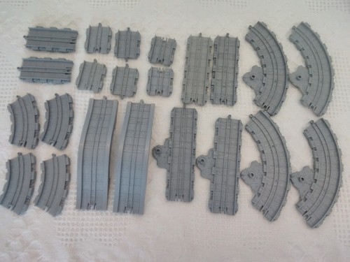Nice used Thomas and Friends Take-n-Play Bridge Track Pack