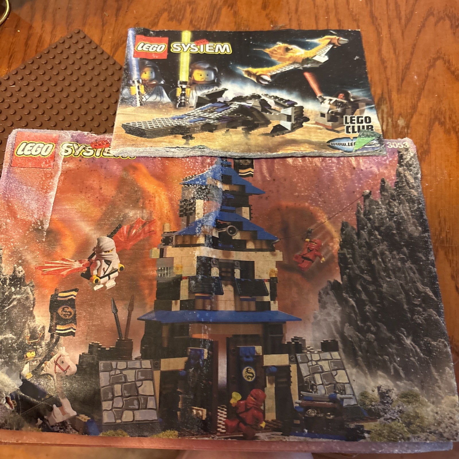 LEGO Ninja 3053 Emperor's Stronghold Mint condition blocks