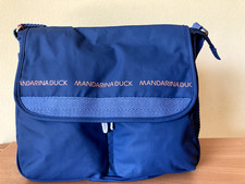 BORSA MANDARINA DUCK UTILITY BAG, COLORE BLU, DIMENSIONI 35X27 CENTIMETRI