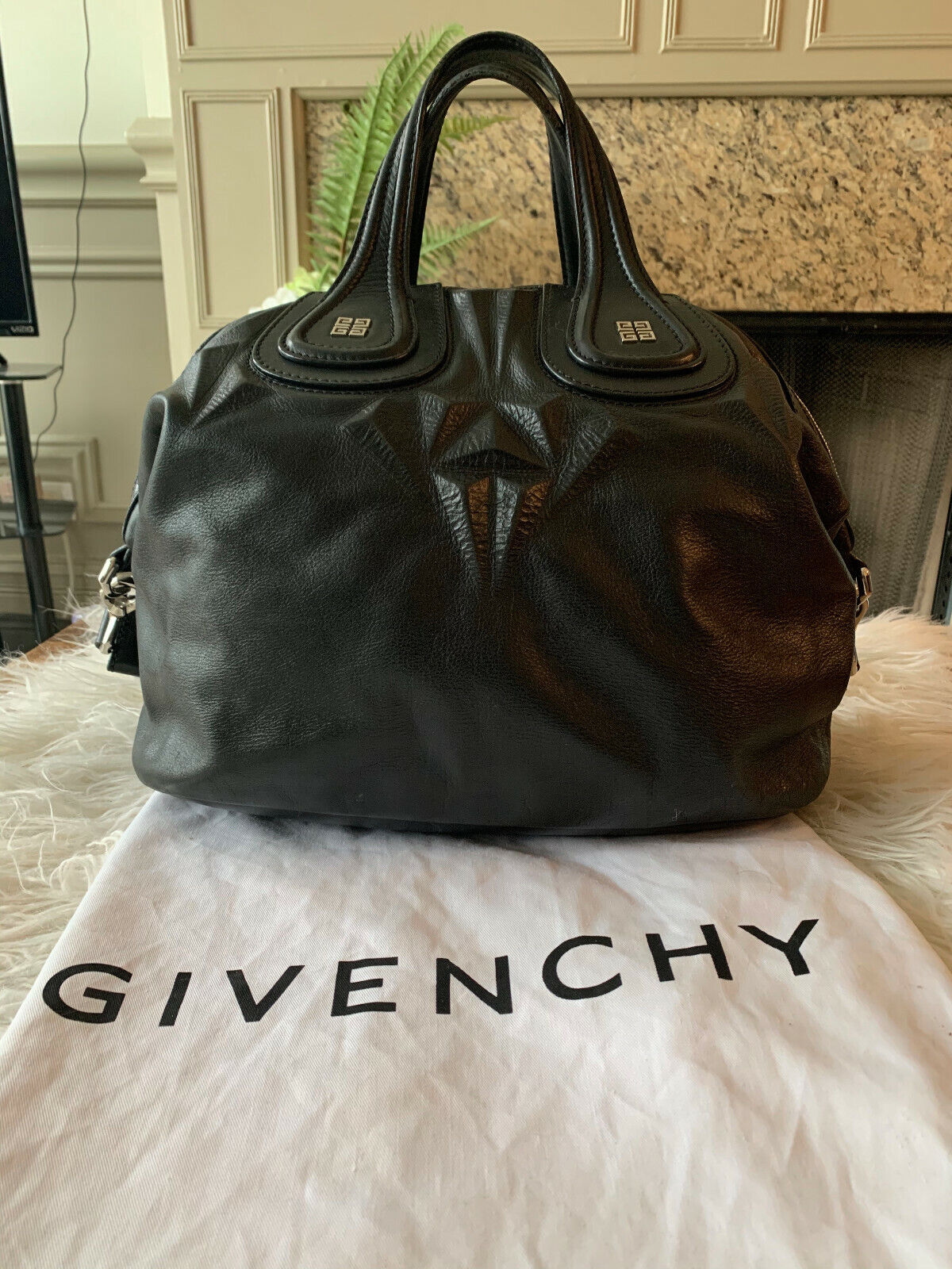 Givenchy Nightingale Medium 100% Calf-$2655