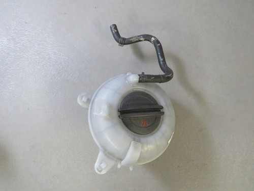 VW Golf 7 5G Ausgleichsbehälter Kühlflüssigkeit A43821 5q0121407d