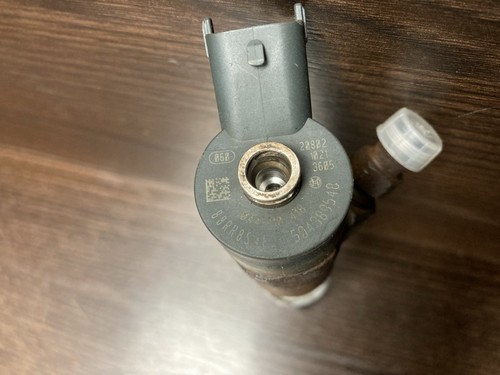 Iveco Daily V Dose / Kombi (09.11-02.14) Einspritzventil 0445110418 - Bild 4 von 8