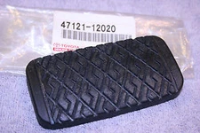 Genuine Toyota Corolla Matrix MR2 Tercel Pad Pedal Automatic Brake OE 4712112020