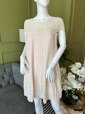 Darling Dress Size XS Short Sleeve Lace