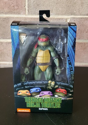 Neca Tmnt Raphael 1990 Movie Gamestop Exclusive Figure New - Picture 12 of 12
