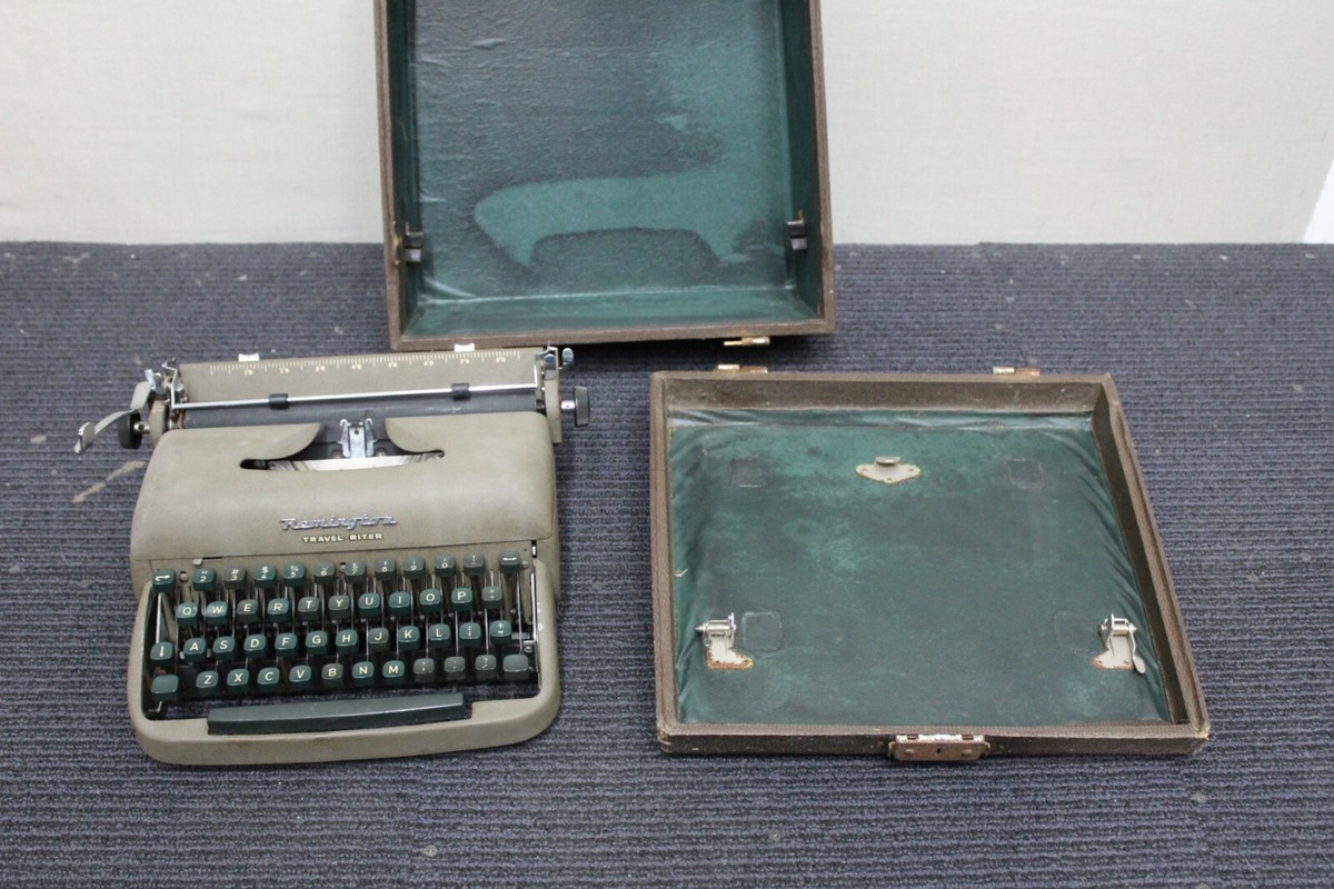 オールドRemingtonタイプライター Vintage 1970 Remington Fully Functional Working Typewriter w