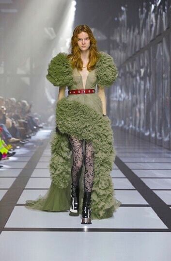 Gucci Belted Tulle Green Gown dress- With Tags- RRP$22,000 Gucci Belted Tulle Green Gown dress- With Tags- RRP$22,000