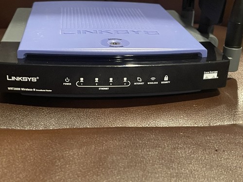 Linksys WRT300N 5-Port Wireless-N Broadband Router. With Ethernet Included - 第 3/9 張圖片