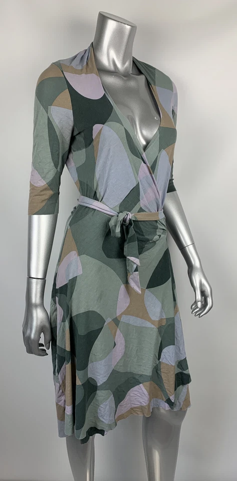 Vestido envolvente Nougat London 3 multicolor geométrico con cinturón cuello en V manga 1/2 Foto 2 de 4