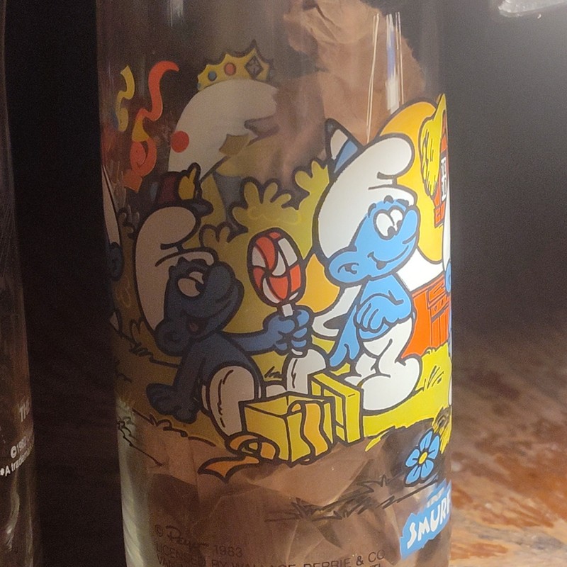 Smurf SMURFETTE Tumbler Drinking Glass 1983 Wallace Berrie & Co. Peyo Vintage