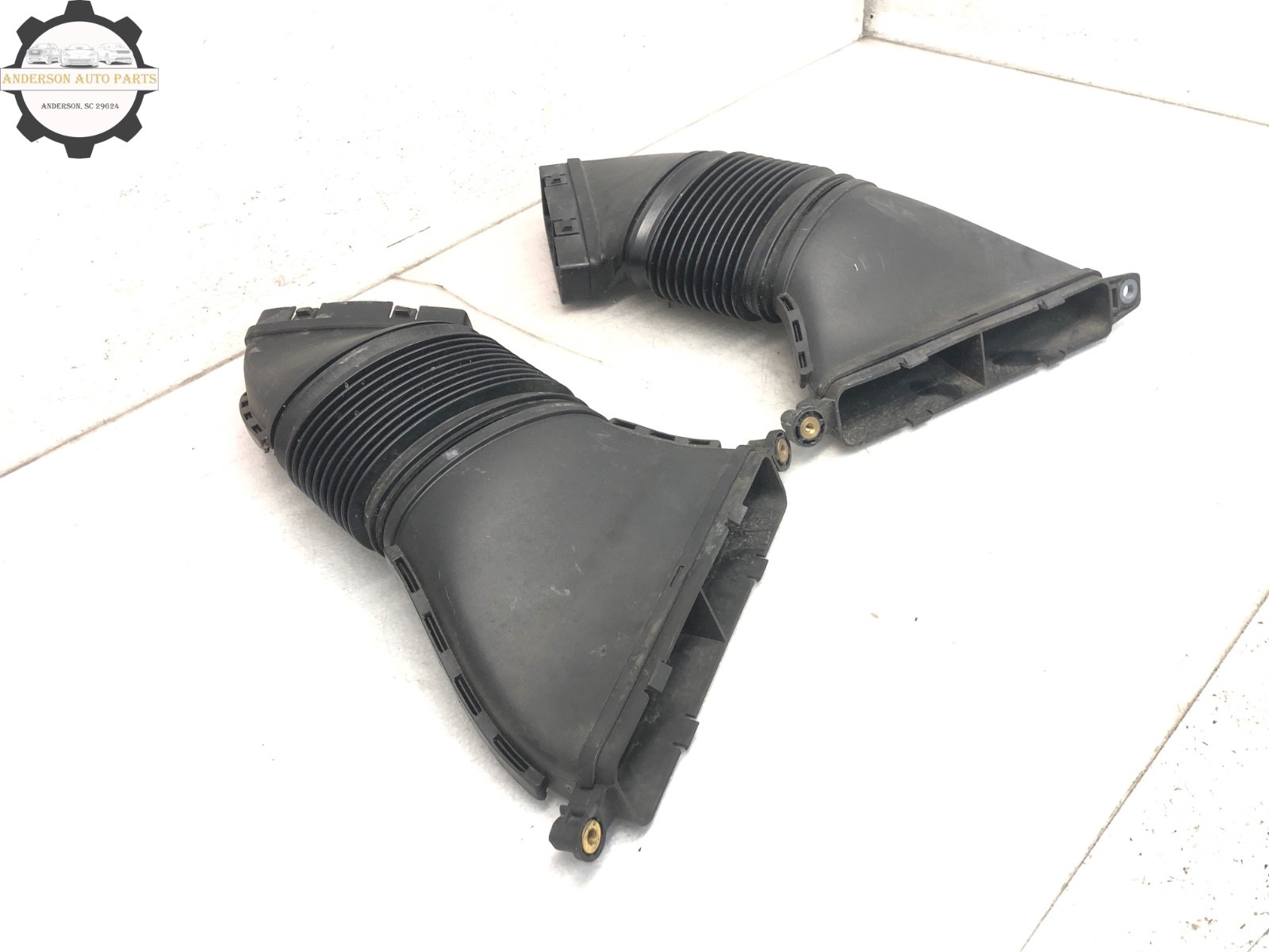 2017-2020 MASERATI LEVANTE LEFT RIGHT FRONT AIR CLEANER INTAKE DUCT HOSE OEM