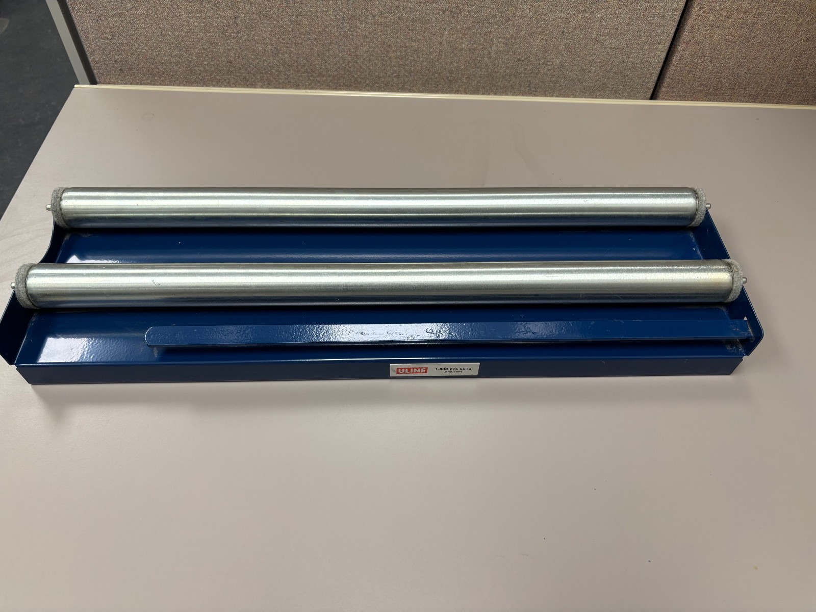 Heat Shrink Film Dispenser For 24" Wide Rolls. Metal Roller Tabletop ULINE H1237