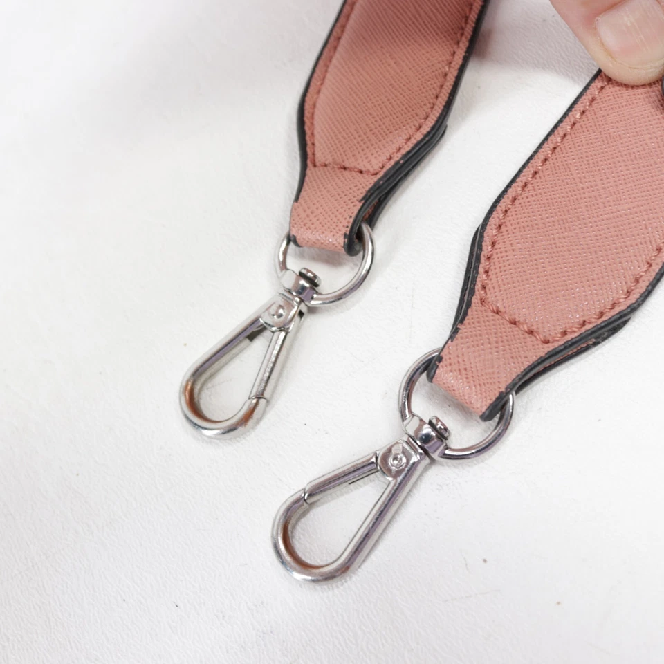 Cartera Bolso de Mano Correa de Repuesto Rosa Imitación Cuero Tono Dorado Hebilla 28” Ajustable Foto 2 de 4