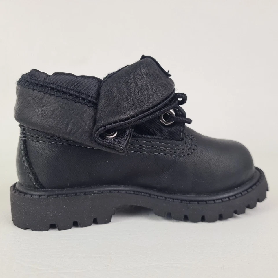 Botas hexagonales Timberland Roll Top 29851 impermeables de cuero negras talla 5,5 para niños pequeños Foto 3 de 4