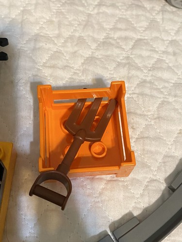 Lego Duplo  Train Track Pieces 12 Curves, 1 Straight 1 Platform Train Parts Lot - Picture 11 of 15