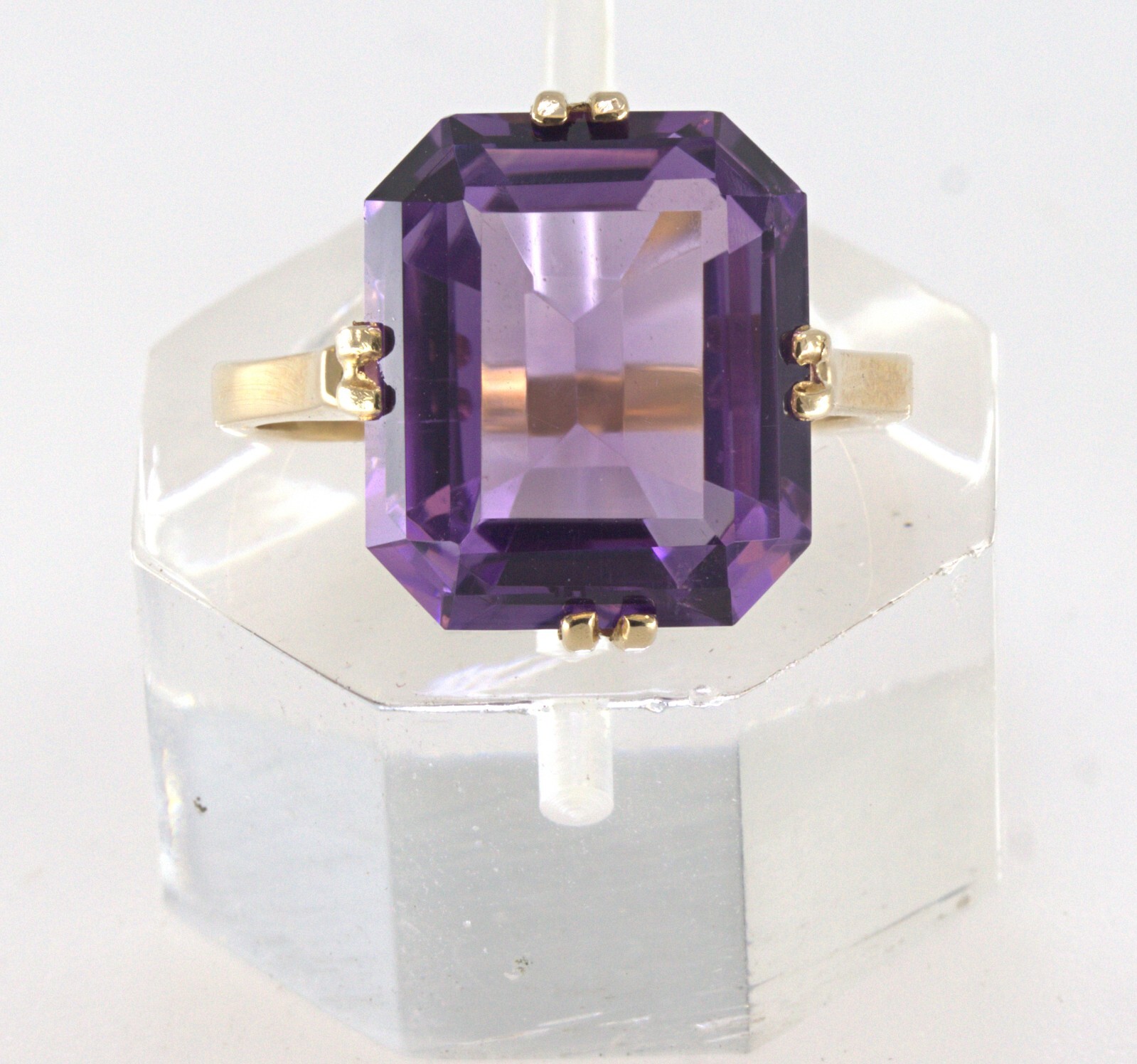 Amethyst, Yellow Gold Ring - image 2