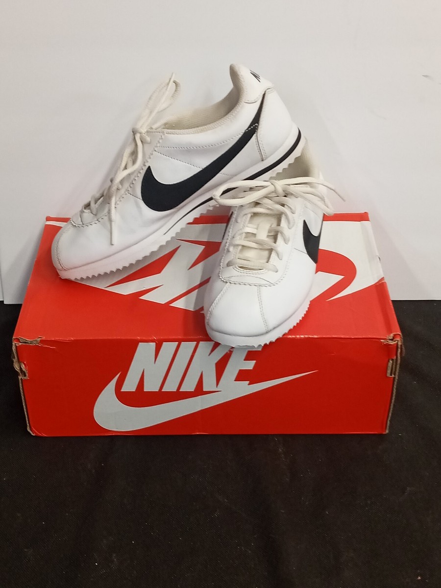 Nike Cortez SWOOSH Classic Retro Sneaker Sz 6.5Y White Black