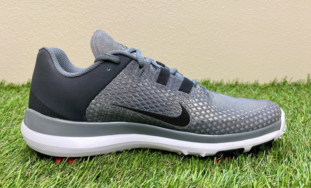 RARE Nike Tiger Woods TW15 Silver Golf Cleats Soft Spikes 704884