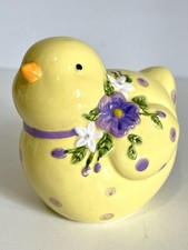 Estatuilla de Pollito Amarillo Estilo Cottagecore Lavanda Floral Decoración de Pascua Cerámica