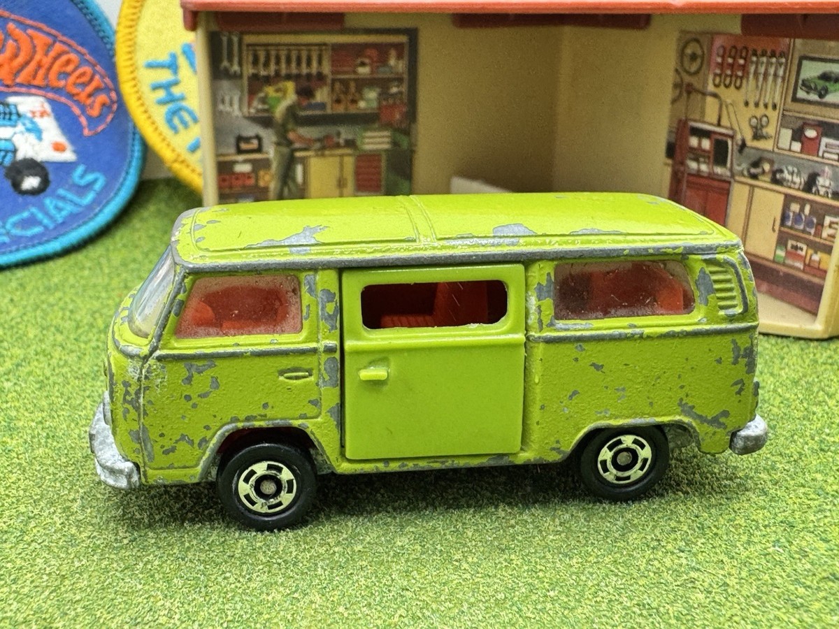 トミカ ブリスターパック ヨーロッパ輸出仕様 V.W. MICROBUS Tomica VW Microbus No. F29 Japan 1977 Volkswagen Green Bus Tomy 1